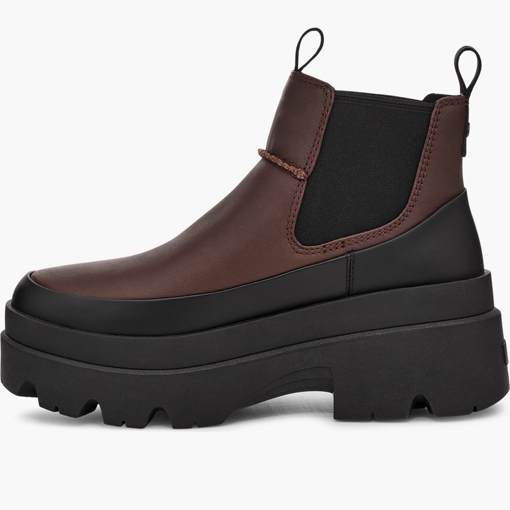 NWOT UGG Brisbane Waterproof Platform Chelsea Boot